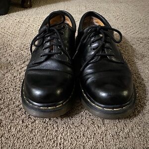 Dr. Martens Men's 8053 5-Eye - Unisex Black Size 9